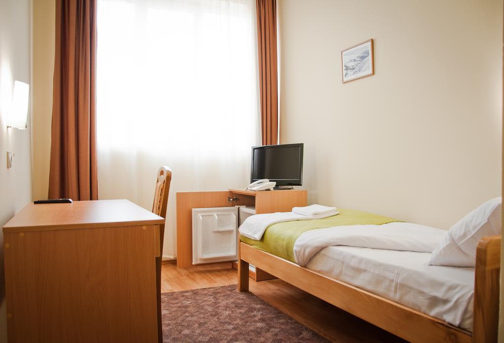 Garni Hotel Alma Pirot Pokoj fotografie
